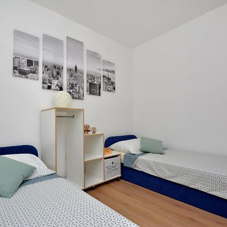 Apartment Wild Rose Podstrana Exterior photo
